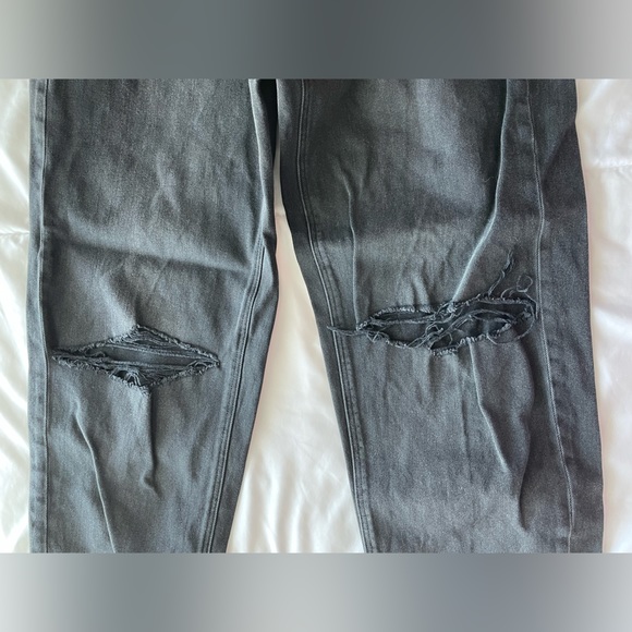 AE Relaxed Mom Jean Hi-Rise - Picture 4 of 8